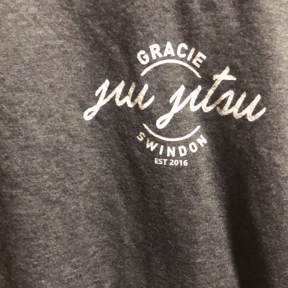 BRAND NEW WOMAN’S T-SHIRT SIZE MEDIUM! NWT! SMOKE FREE HOME! - Picture 3 of 4